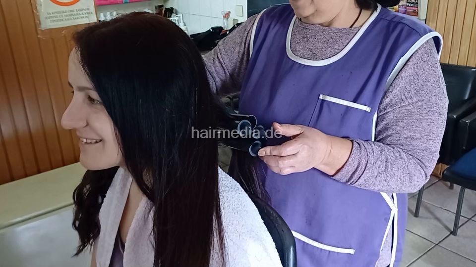 April Cut - JelenaP mother - shampoo, cut, foenen and style. By old lady barber Ružica