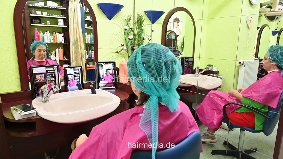 JuliaSchm backward sesson 2 wetset mature lady by barber, metalrollers, hairnet