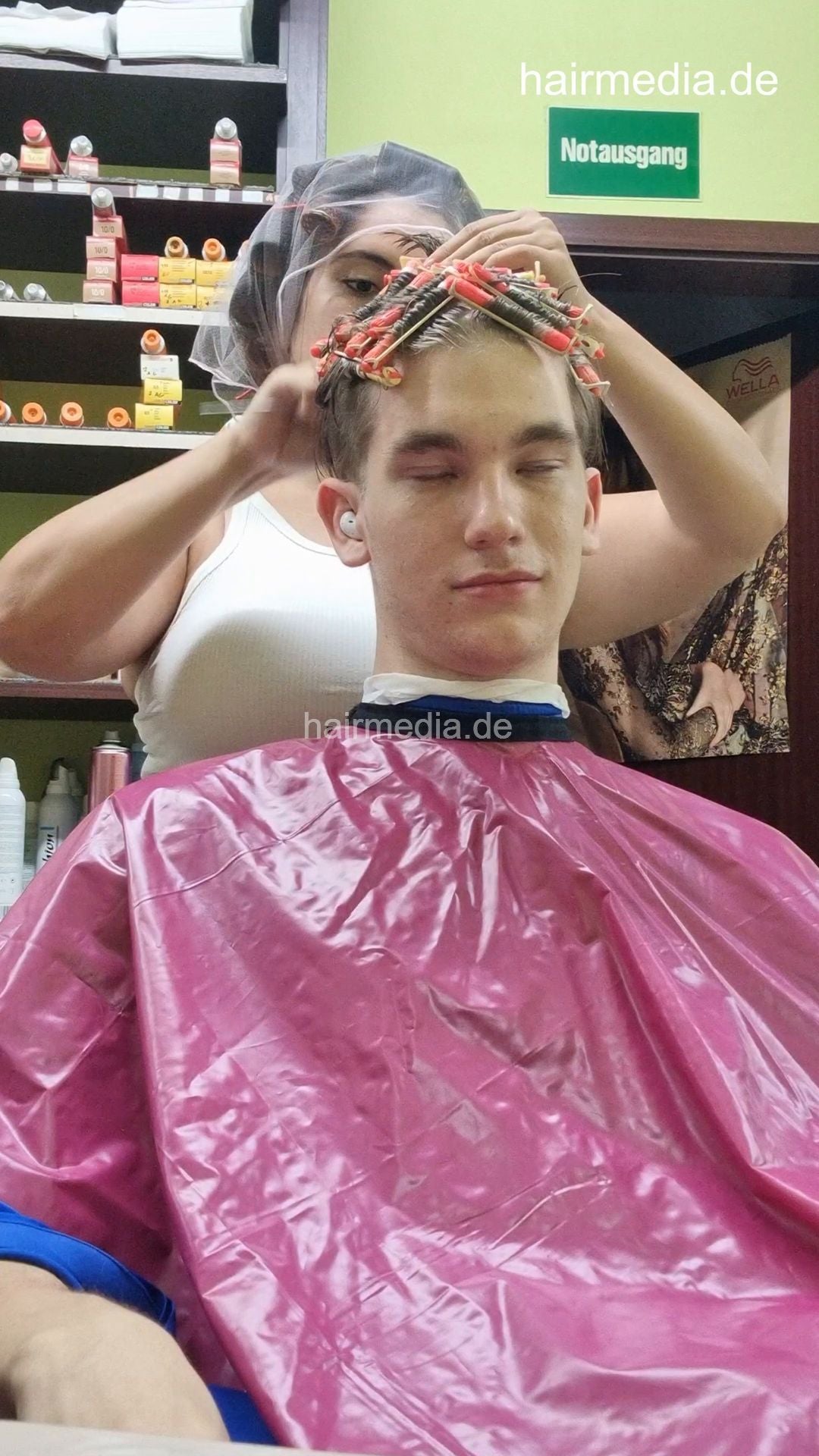 1227 Lars by LuisaB 3 faked perm by barberette in rollers - vertical video