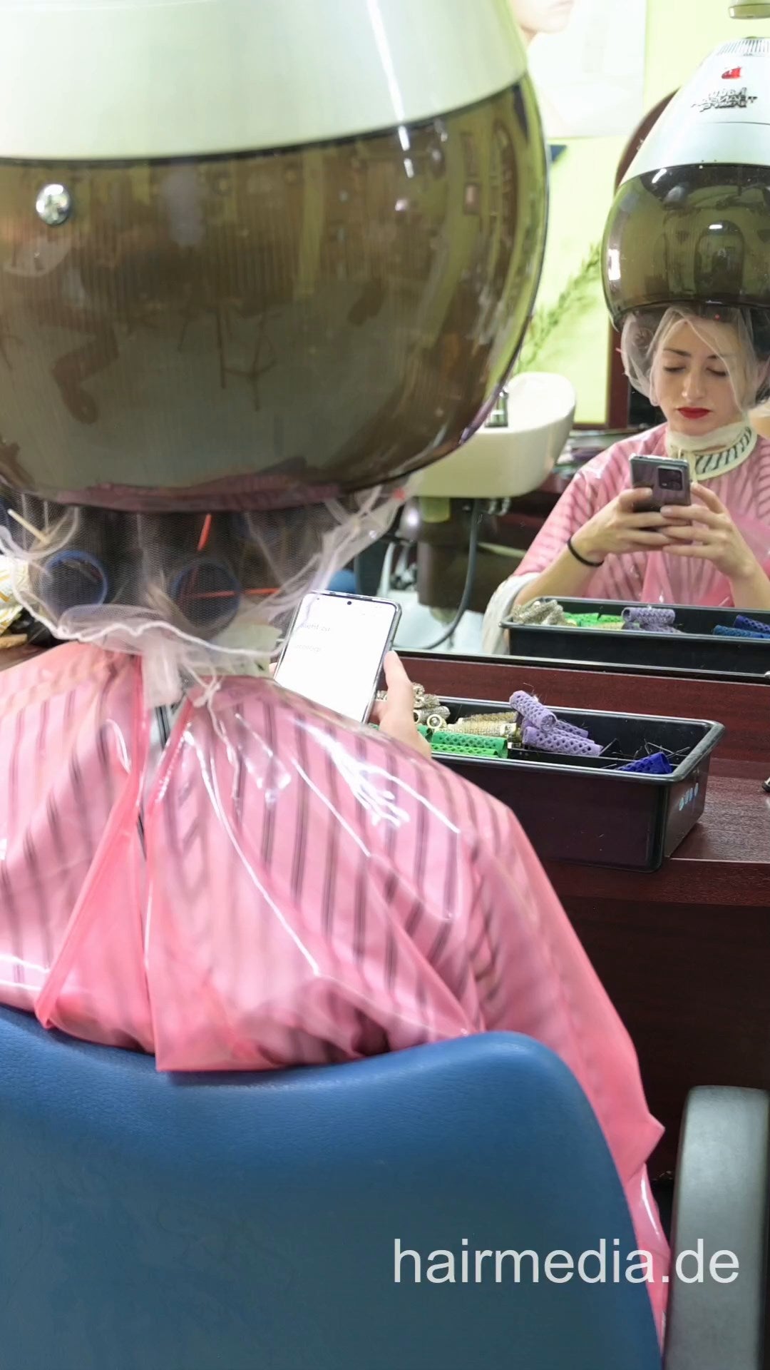 2303 Barberette Leyla 2 by salonbarber and team wetset -vertical video