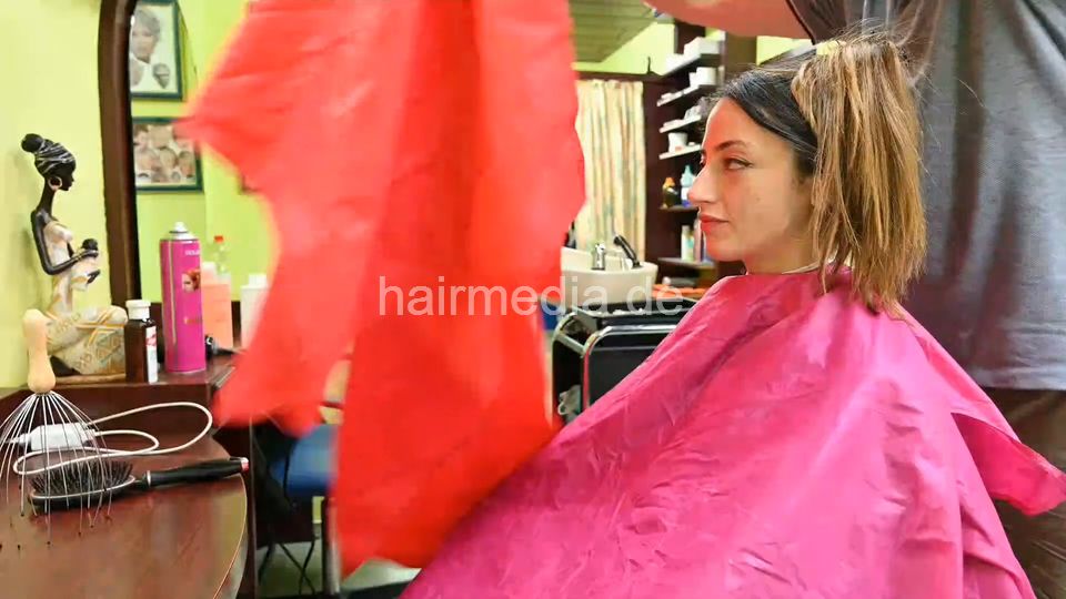 1050 240715 private livestream Leyla 1 caping, buzz attempt and hair- faceshampoo