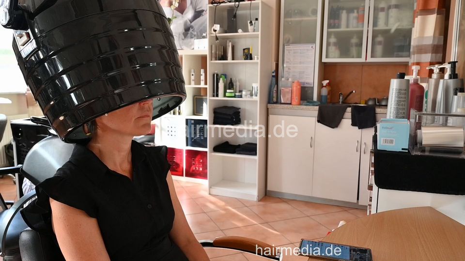 1191 LindaS fakeperm 2 perming by barber