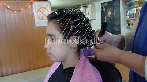 6235 partials perm and wetset daughter MajaM shampoo by barber and wetset by barberette