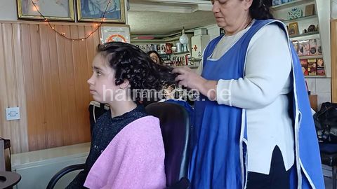 6235 partials perm and wetset daughter MajaM shampoo by barber and wetset by barberette