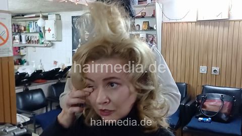 New year girls Marinela shampoo by barber, haircut and wetset by barberette