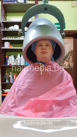 Mathias controlled by Nico mulitcaping, backward shampoo, permcap treatment, hooddryer