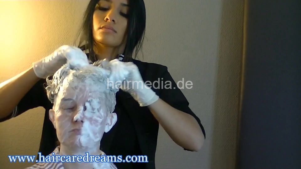 1213 Meredith hotel upright shampooing by Domenica