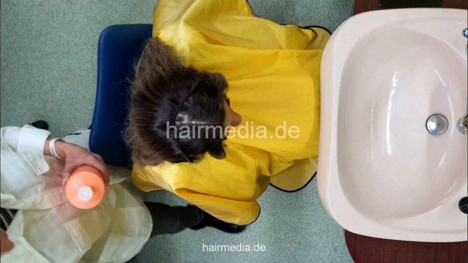 6225 MichelleH bei Leyla JMK custom forward shampoo in leatherpants smoking barberettes ceilingcam