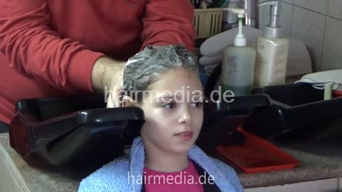 V&R family NinaR daughter young girl