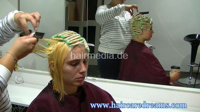 Oliya blonde perm