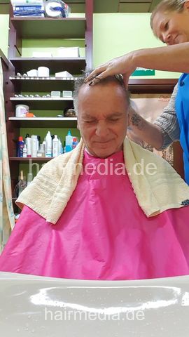 Sigy by barberette AlexD shampoo forward and scalp massage - facecam