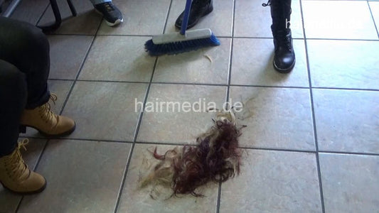 6229 Slobodanka shampoo, haircut and metal rollers wetset