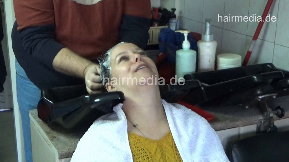 6229 Svetlana shampoo, haircut self blow out