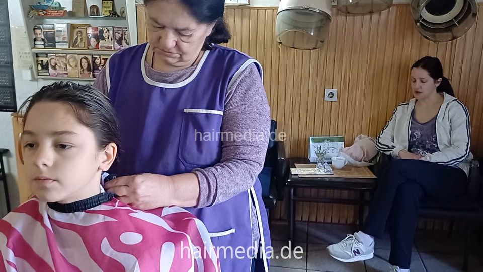 April cut - TeaP shampoo, cut, wetset. Also done by old lady barber Ružica. Controlled by mom