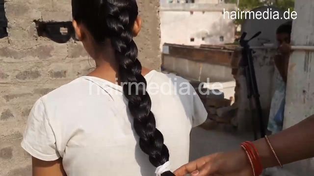 9149 Thick And Long Black Hair Oiling Combing Braid Bun Ponytail Making With Combing