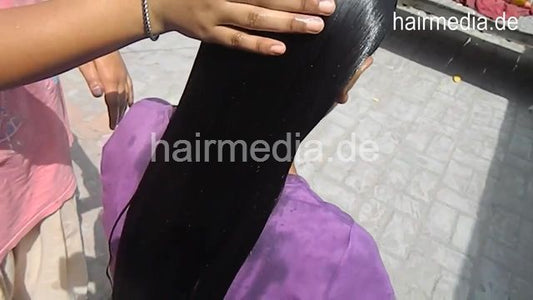 9149 Veronica Long Black Hair Wet Combing With Hairstyling India