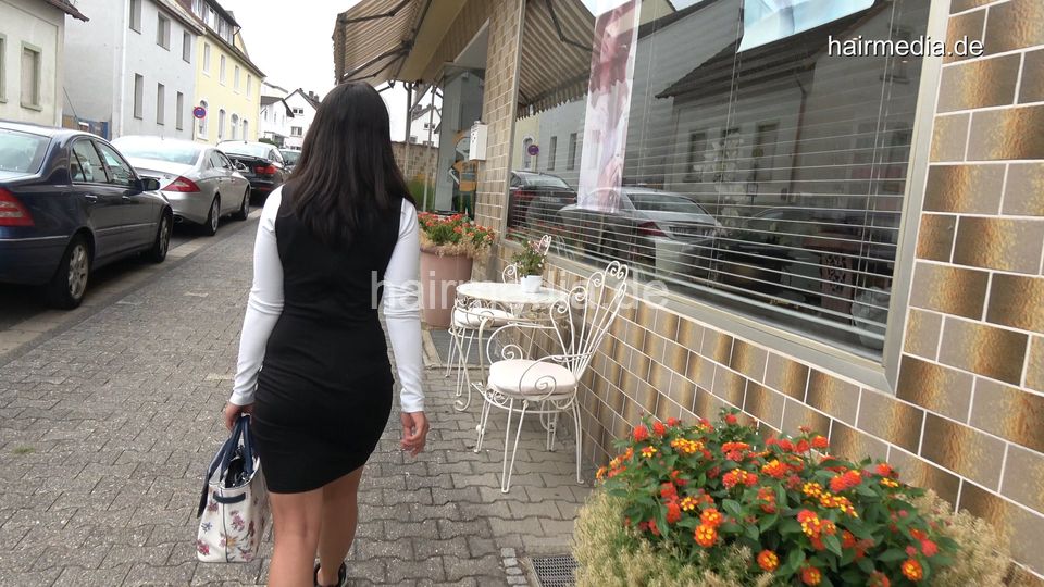 8158 Kübra 1 backward wash by barber