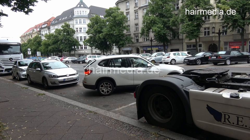 6214 01 Barberette Zoya car parking