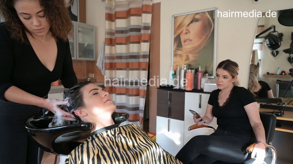 1203 05 IvanaKi by Sibel backward salon shampooing