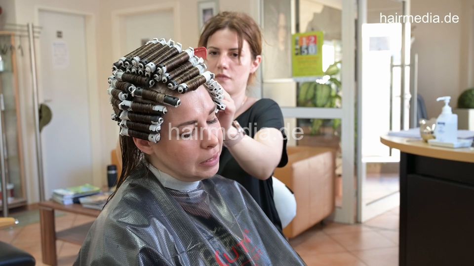 7203 Angelika 7 perm process Frankfurt salon Ukrainian barberette