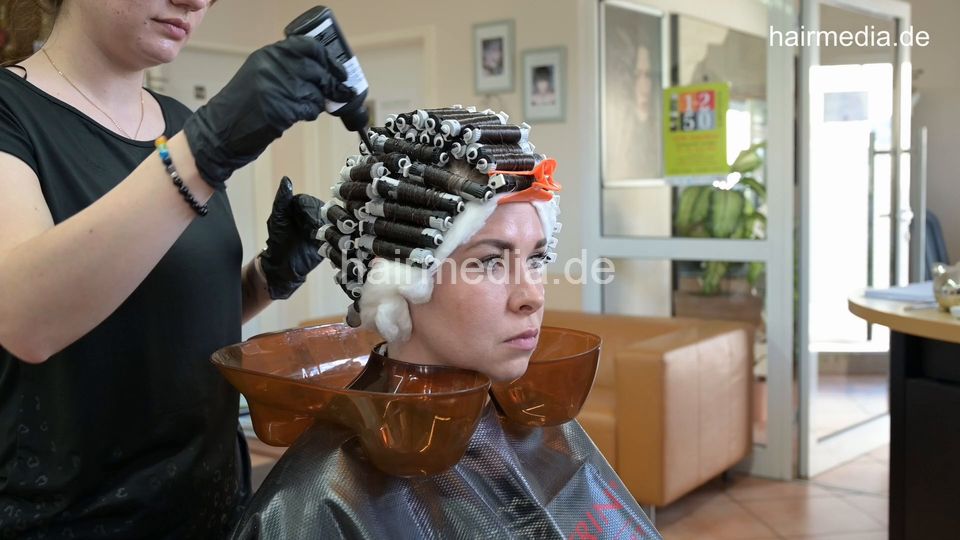 7203 Angelika 7 perm process Frankfurt salon Ukrainian barberette