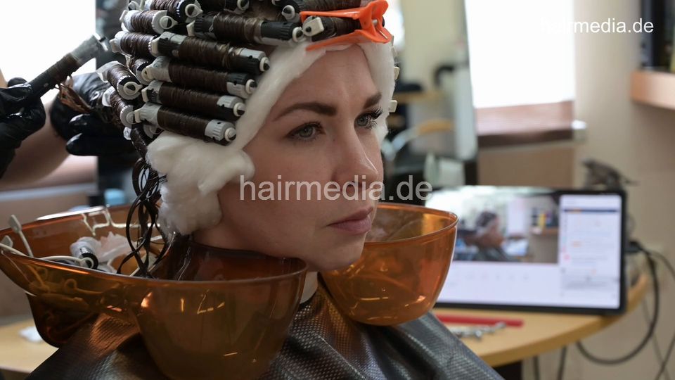 7203 Angelika 7 perm process Frankfurt salon Ukrainian barberette