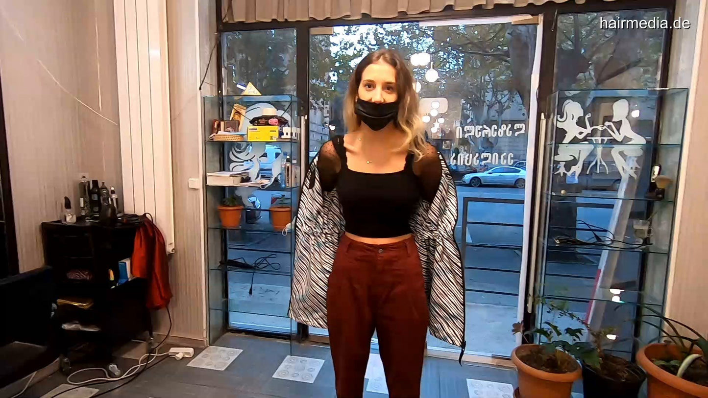 1060 Elene in Georgia (country) 1 wash black facemask