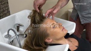 1060 Lorena by Barber in backward shampoostation long blonde hair