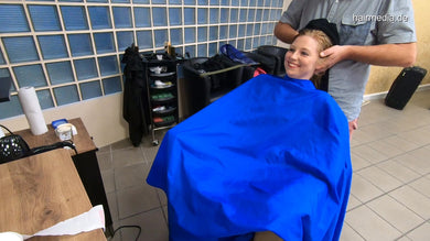 1060 Patricia by barber cam 2 backward wash in blue nylon shampoocape