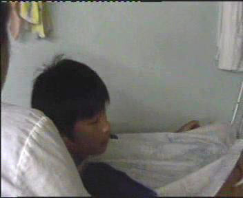 232 asian male shampooing 1980