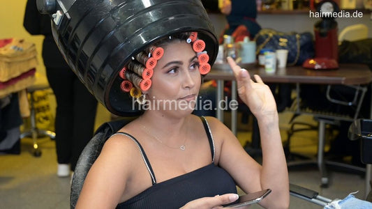 1199 06 Barberette Zoya XXL under the hairdryer 220514