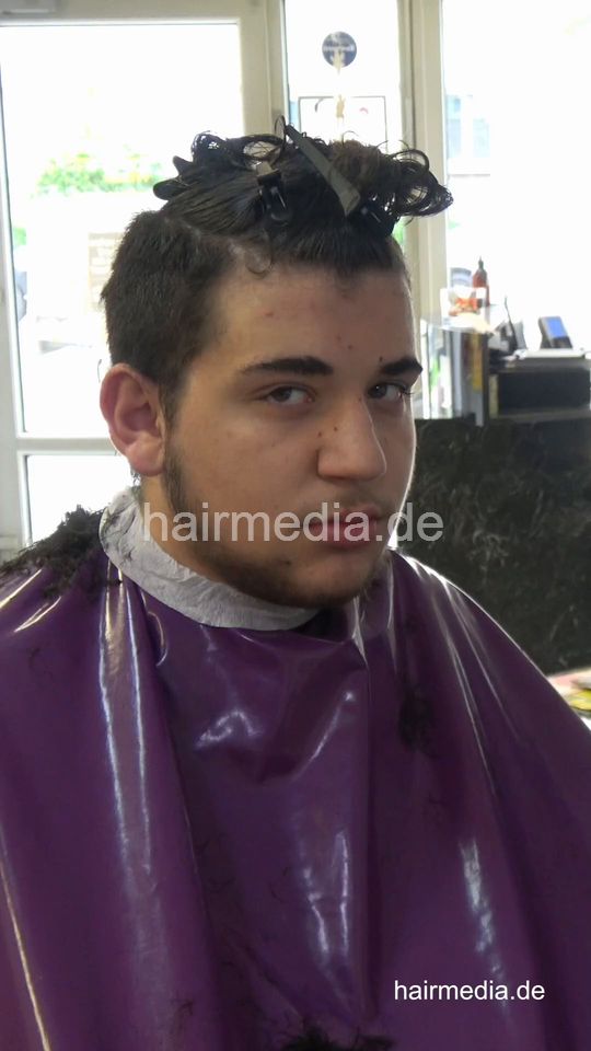 1197 19-21 Mido hairy youngman by barber Nico - vertical video