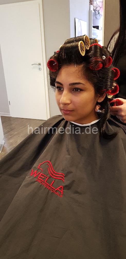 537 Kübra Kassel thick hair long forward wash and wet set