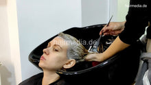 Load image into Gallery viewer, 1155 Neda Salon 20211108 Sonja 1 by Neda bleaching in the bowl