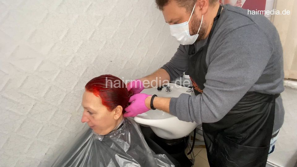 1184 Moldavia 211129 Tatjana going red Part 2 shampoo