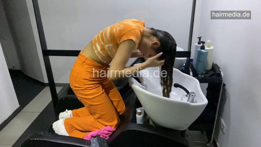 1189 orange AlinaR in salon shampoostation self forward over backward station