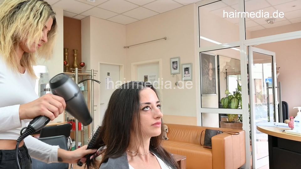 1207 Leyla 3 trim cut and blow by MichelleH