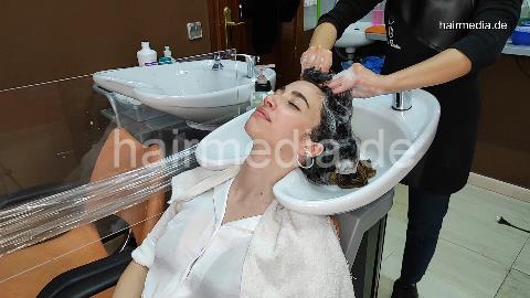 396 Alejandra long hair shampoo and blow out long hair, spanish soundtrack