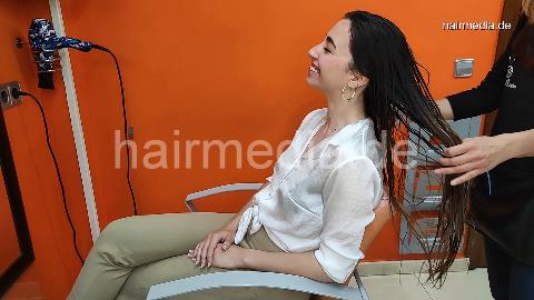 396 Alejandra long hair shampoo and blow out long hair, spanish soundtrack