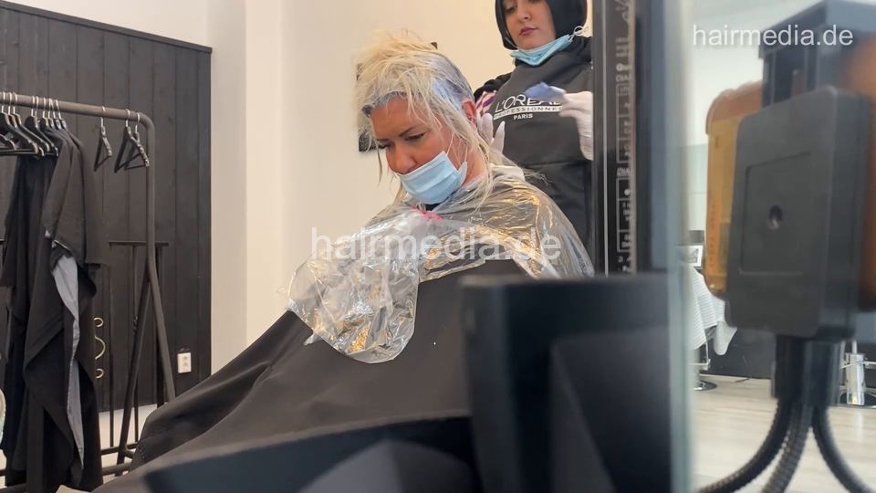 4116 Lilly bleaching selfie by headscarfe barberette Lilly coloring and bleaching