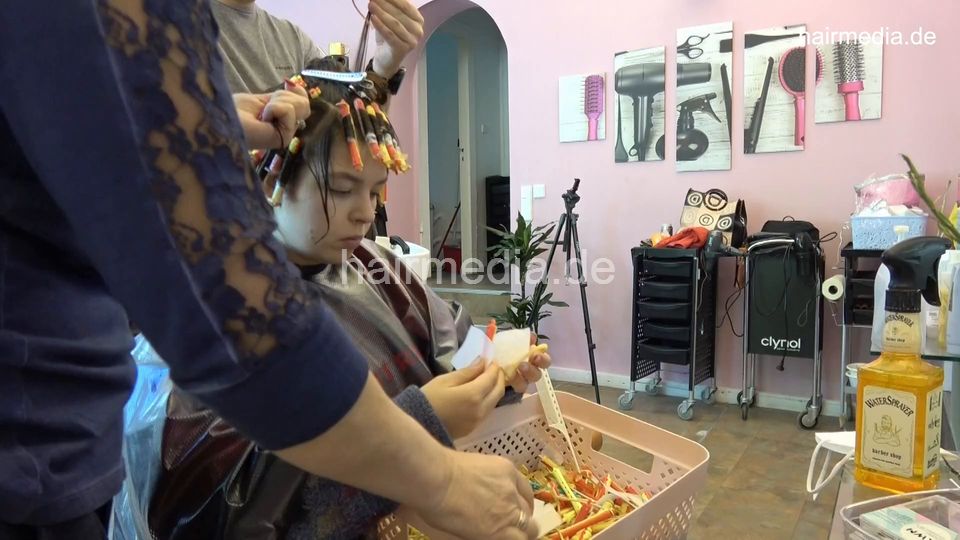7202 Ukrainian hairdresser in Berlin 220515 4th 3 teen perm set