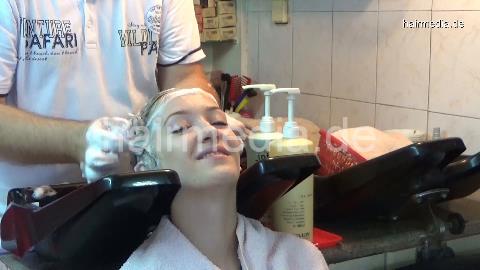 6196 Marianne XXL hair 2103 shampooing and treatment by barber and wet set