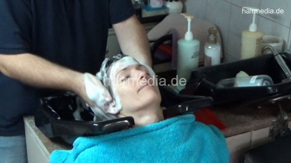 6212 DunjaN 2nd 1 backward hair face and ear wash by barber