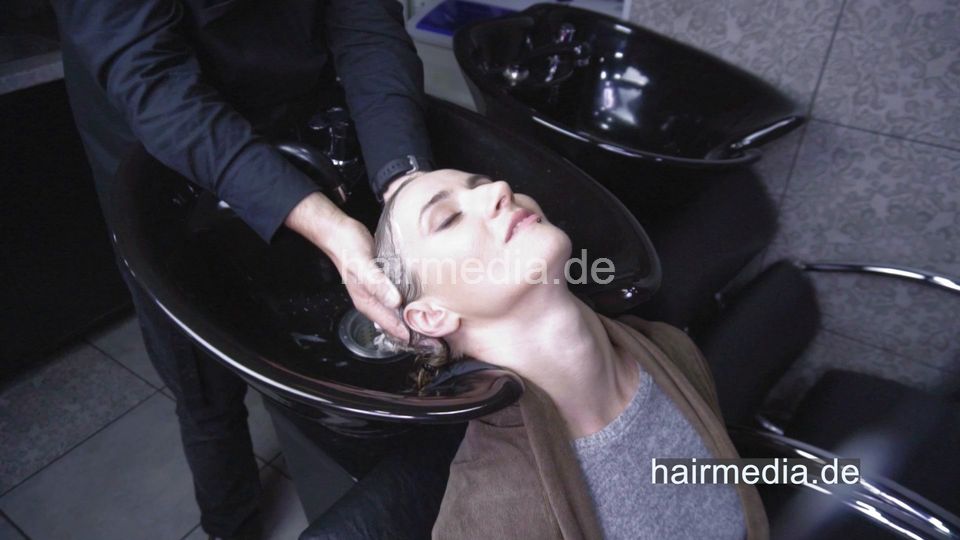 7200 Maria hair wash - salon shampoo by Ukrainian barber