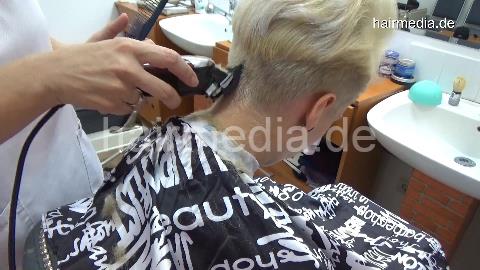 8400 Jovana 190812 buzzcut