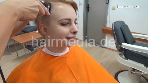 8400 Angela 3 haircut and buzz in barbershop by female barber Jelena