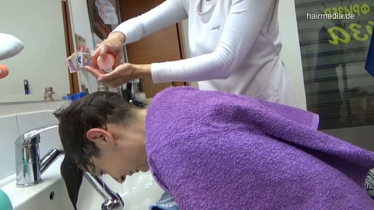 8400 Mimi 2 strong forward serbian wash in barbershop