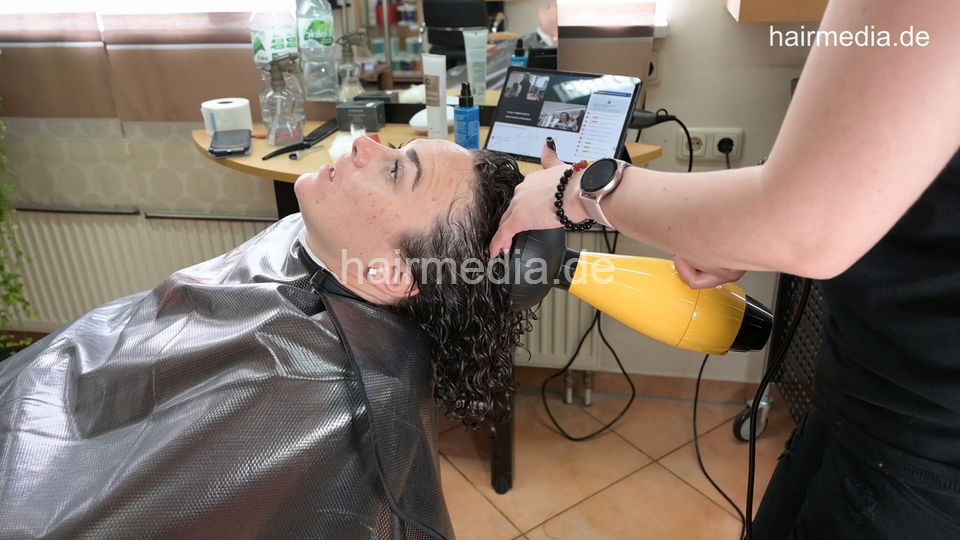7203 Alexandra 5 perm and blow out