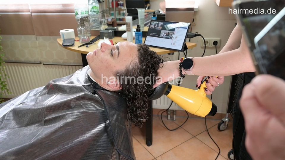 7203 Alexandra 5 perm and blow out