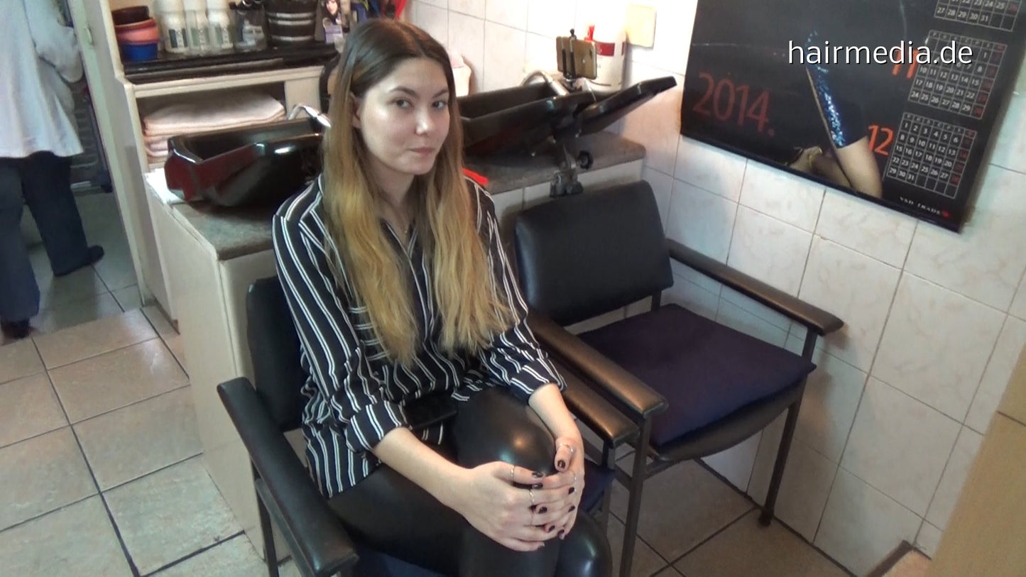 390 Anette hair ear and face by barber 25 min HD video for download